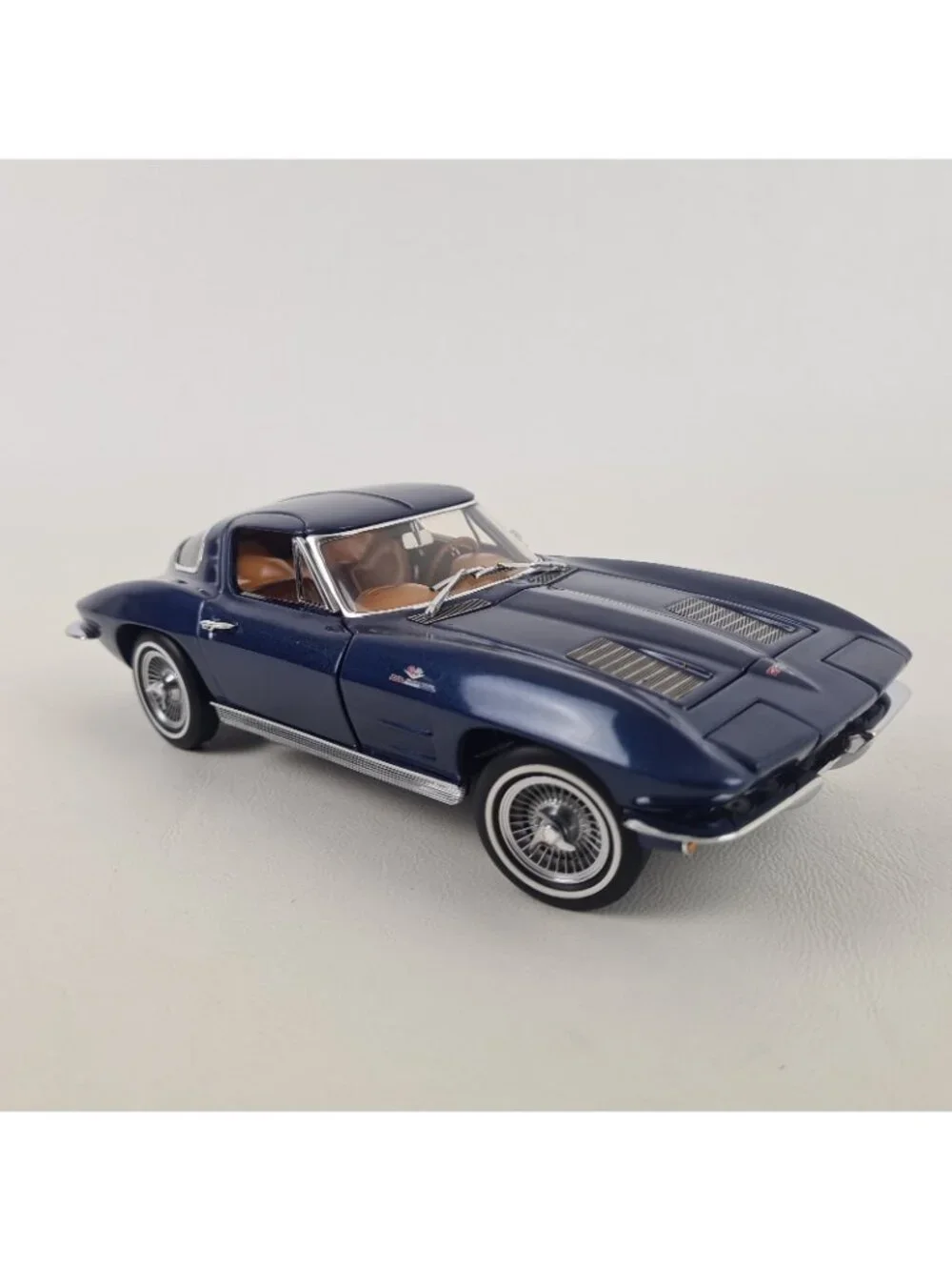 Franklin Mint 1963 Corvette Sting Ray Z06 Fiberglass 1:24 Die Cast B11ZU53